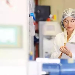 woman in food processing plant